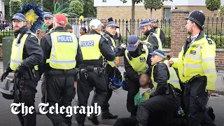 Notting Hill Carnival: Moment 'machete wielding' youth runs through crowd