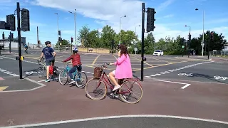 Lea Bridge Road Cycleway