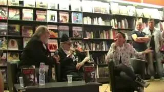 TOMAS MILIAN alla Feltrinelli di Roma