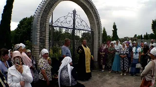 Як УПЦ й ПЦУ зустрілися біля церкви села Розкішна 26 червня воєнного 2022 року