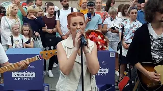 Lena Katina (t.A.T.u.) - "Ближе / Blizhe" Live @ Arbat Street (Moscow)