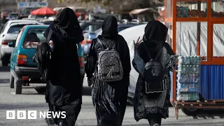Taliban bars female students from returning to universities in Afghanistan - BBC News