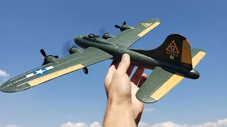 Boeing B-17 Flying Fortress RC Airplane Unbox and Test