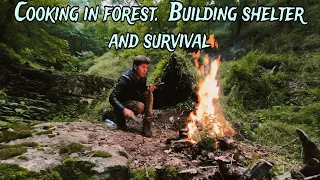 Building a shelter in the shortest time for survival and sleeping at night...