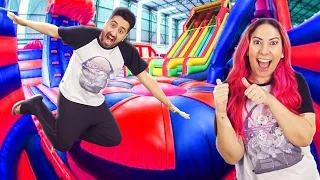 ROTINA VIDA REAL NO MAIOR PARQUE DE BRINQUEDOS INFLÁVEIS | Gabriel e Shirley 2.0