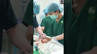 Cận cảnh quá trình gây mê cắt amidan cho bé