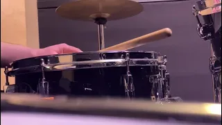 Drums. Hi hat play