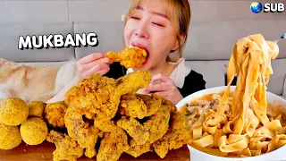 달달한 BHC 뿌링클치킨과 핵불닭소스를 듬뿍 넣은 매운크림파스타 먹방🌶🌶 초점이 집나갔어요..😭 Seasoned Chicken, Spicy Cream Pasta MUKBANG