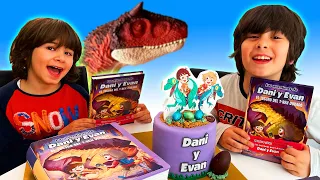 Dani y Evan descubren El Tesoro del T-Rex Dorado y el CARNOTAURUS Super Colossal de Camp Cretaceous