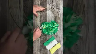 St Patricks Day Wreath - Shorts - Dollar Tree Tablecloth Wreath