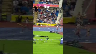 KATARINA JOHNSON-THOMPSON WINS THE 200m