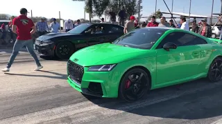 Audi TT Rs vs Charger Hellcat