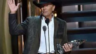 George Strait wins top entertainer at Country Music Awards