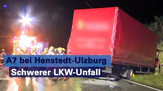 Schwerer Unfall auf der A7 - LKW-Fahrer eingeklemmt