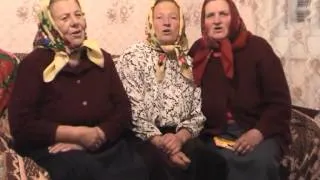 Dominika Czekun, Nadia Czekun, Nadia Petrowec - śpiewaczki z Polesia Rówieńskiego. Ukraina 2003