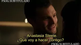 50 SOMBRAS MAS OSCURAS - CHRISTIAN ABRE EL REGALO DE ANA