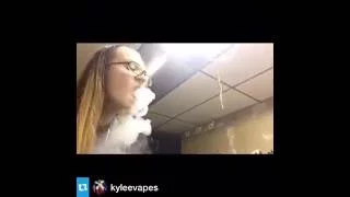 Amazing smoke Rings | Girl  smoke - wizards of vape- amazing rings & smoke tricks