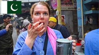 PAKISTAN STREET FOOD BREAKFAST TOUR 🇵🇰 LAHORE OLD CITY