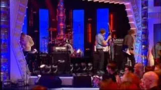 [ mcfly live] transylvania + don't stop me now ( live @ al murray happy hour, 27 jan 2007)