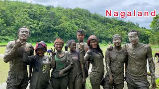 Chakhesang girls challenging boys in mud fight / Nimok Power