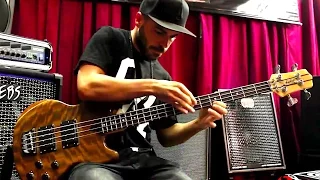 Miki Santamaria slapping a Wal Mark 1 bass (with TAB) - Extreme Slap & Tapping Solo