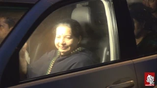 Jayalalitha returns to Poes Garden after 21 days in jail