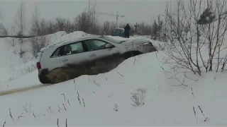 Лыткарино 02.01.2019. Собрали кроссоверы помесить снег. Sorento Yeti Нива Vitara Duster Москвич-2141