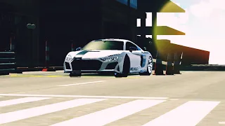 Audi R8 обогнала Nissan GTR