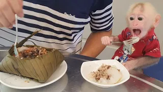 Simple breakfast of Monkey BiBi and Dad! Pyramidal rice dumpling are very delicious