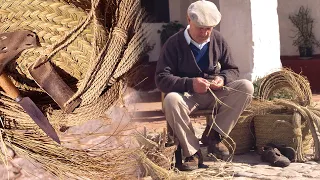 Los honderos. Fabricación artesanal de hondas y práctica de tiro | Oficios Perdidos | Documental