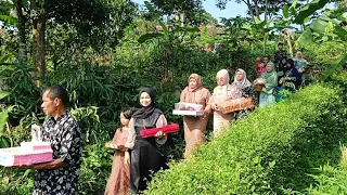 Pengantin Viral Melewati 2 Sungai Pernikahan Di Desa Surabaya Jawa Barat