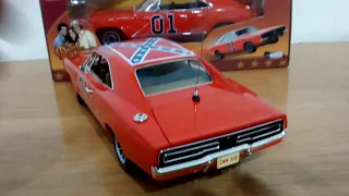 1/18 DODGE CHARGER 1969 GENERAL LEE THE DUKES OF HAZZARD AUTO WORLD