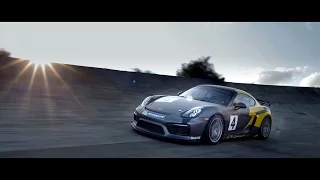 The new Cayman GT4 Clubsport: Banked Curve.