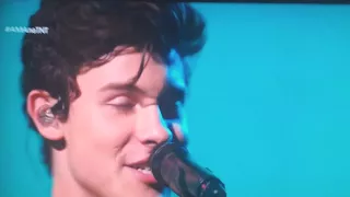 Performance #AMA - Shawn Mendes - There's Nothing Holdin' Me Back