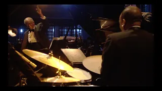 Hank Jones "The Great Jazz Trio" - ♩ Blue Minor / Round Midnight - Live @ Blue Note Tokyo