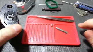 (147) Mul-T-lock Shutter lock Model ? Picked and gutted !