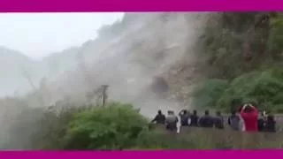 LANDSLIDE HUGE ROCKS   LUCKY ESCAPE IN CHINA   VIDEO-2