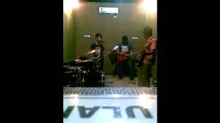 Avenged sevenfold - So Far Away Band Cover (By : WoF)