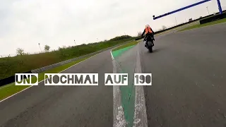 KTM 690 SMC-R vs KTM 790 Duke Beschleunigungsvergleich 75 vs 106 PS 147 vs 169 Kilo Trockengewicht 😚