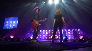 Dustin Lynch w/ Lauren Alaina performing "Love Me Or Leave Me Alone!"