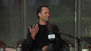 Walton Goggins Talks The Unicorn, Justified, The Shield & More with Rich Eisen | Full Interview