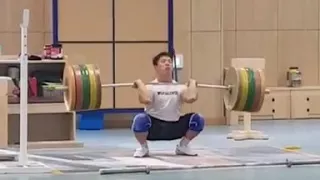 *Unofficial World Record* 200kg Clean and Jerk by 69kg Won Jeong Sik
