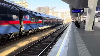 A new NightJet train making a stop in Wien Hbf - a glimpse into the future