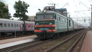 ВЛ10-064 с поездом №242 Адлер — Иркутск
