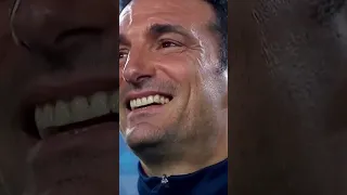 Lionel Messi in tears | Amazing emotions as Argentina welcomes World Cup heroes #shorts #football