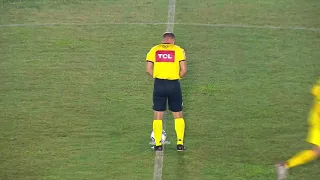 Referee pees on football field | Schiedsrichter pisst auf Fussballplatz