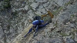 Spider Excavator on Extreme Slope Digging Footings