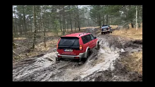 На что способен mitsubishi pajero sport? Застряли в лесу. offroad,грязь