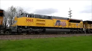 UP 2722 a Tier 4 GE and UP 3065 a Tier 4 EMD lead a Z train west in Geneva IL