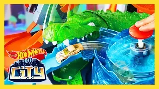 COLOR SHIFTING CAR CHASE at the GATOR CAR WASH! | New News | @HotWheels